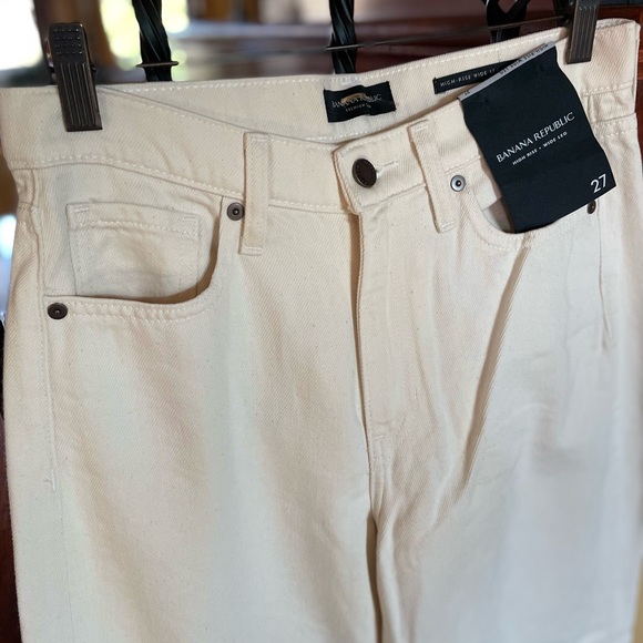 Banana Republic High-Rise Wide Leg Jean - Picture 5 of 5